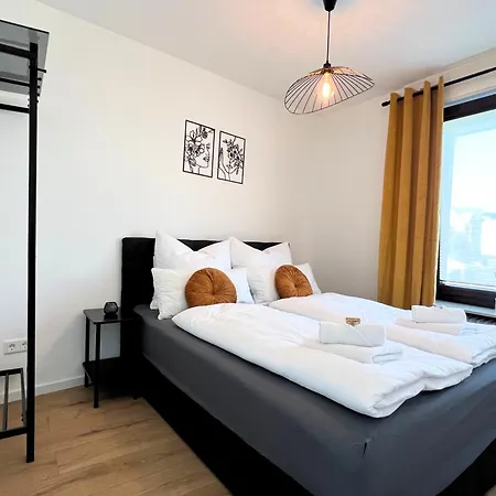 Ratingen-Altstadt - Naehe Airport - Balkon - Smart Tv - Waschmaschine Ratingen