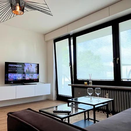 Appartement Ratingen-Altstadt - Naehe Airport - Balkon - Smart Tv - Waschmaschine *
