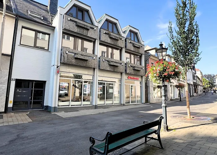 Appartement - Balkon, Naehe Due-messe Und Airport *