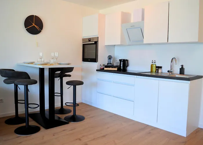 - Balkon, Naehe Due-messe Und Airport