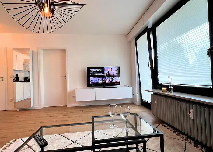 Appartement - Balkon, Naehe Due-messe Und Airport